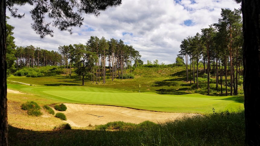 35. (43) Sunningdale Golf Club (New)